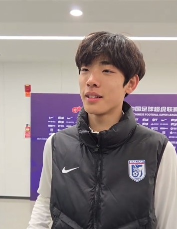  國青歸來上演中超首秀，朱鵬宇：感覺很好，場上大哥們很支持我