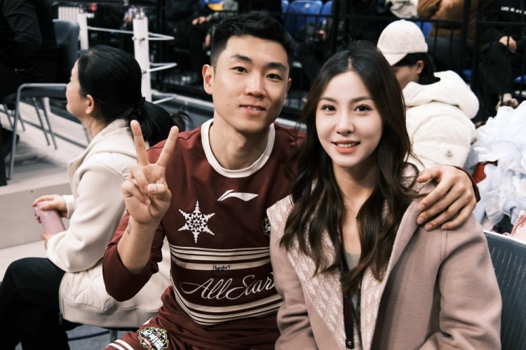  很搭！高詩巖妻子曬多張美照：打卡全明星 吉林下次見