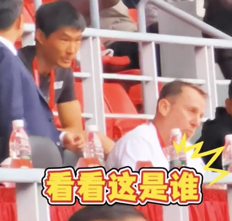  久爾杰維奇現(xiàn)身鹽城，現(xiàn)場觀看中國U22國足vs韓國