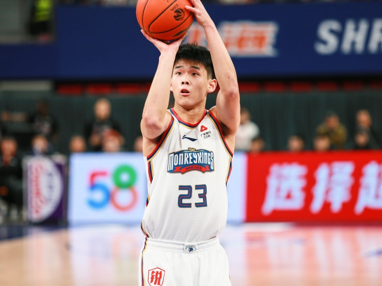  攻擊欲望很強！林葳半場出手14次拿下14分1板1助2斷