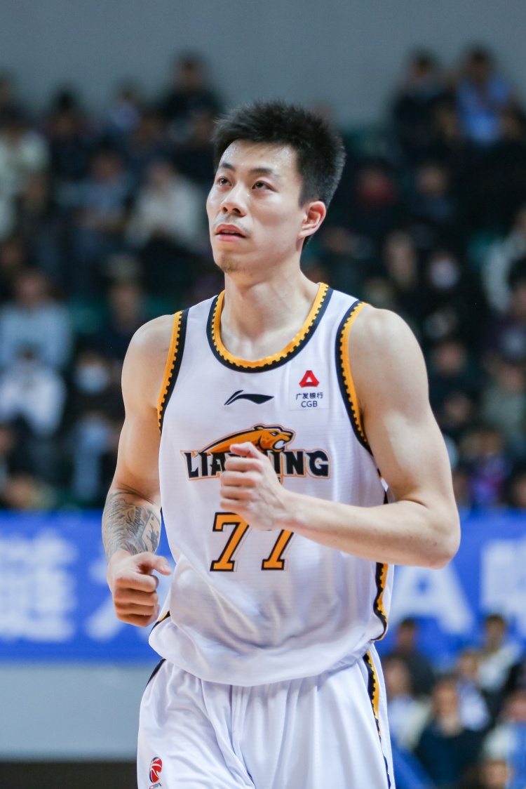  媒體人：張鎮(zhèn)麟、韓德君將因傷缺席今晚對陣北控的比賽