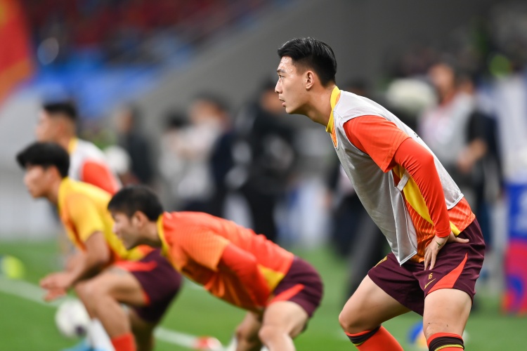  足球報(bào)：張玉寧、蔣圣龍均有不同程度傷病，伊萬(wàn)未讓在熱身賽出場(chǎng)